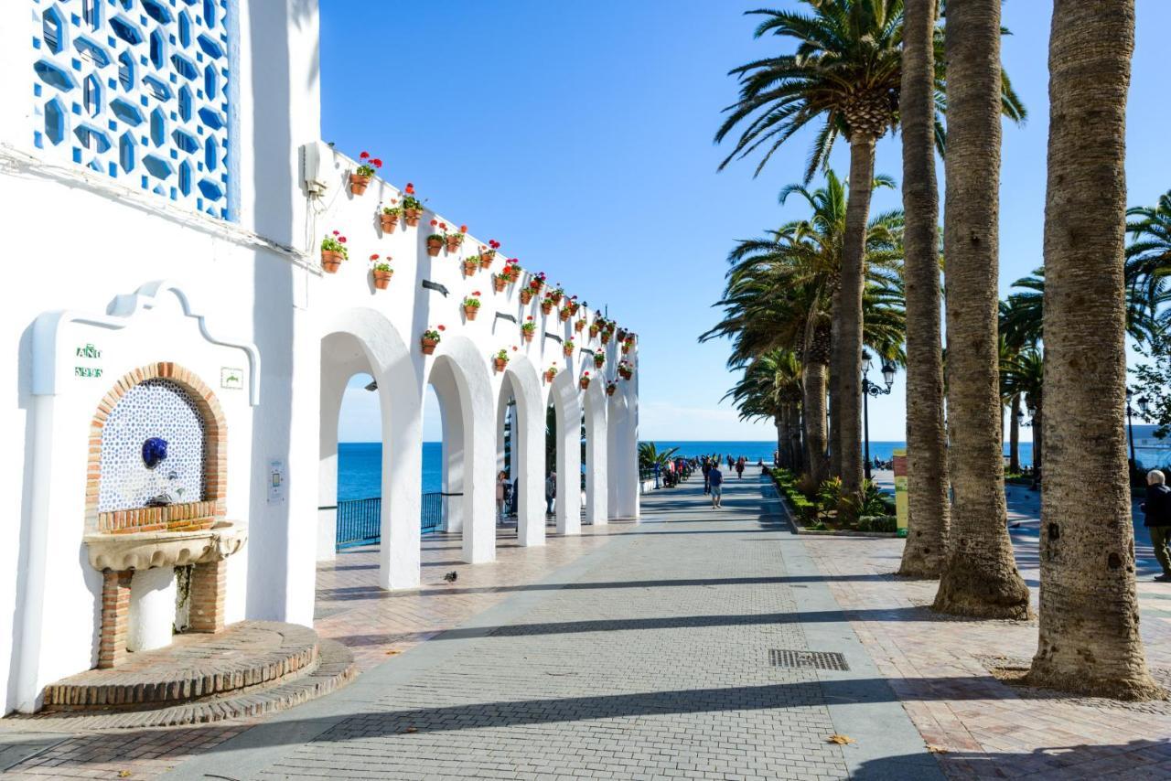 Nerja Apartamento Centro ภายนอก รูปภาพ